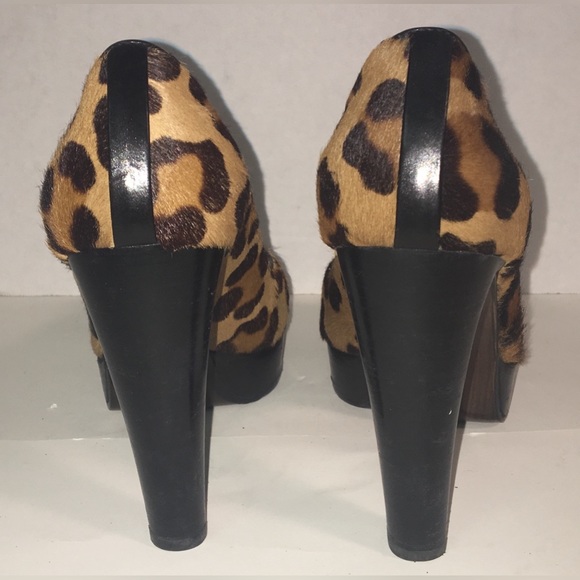 STUART WEITZMAN Size 7.5 Leopard Print Calf Hair Peep Toe 4” Heels Wood - Picture 4 of 11